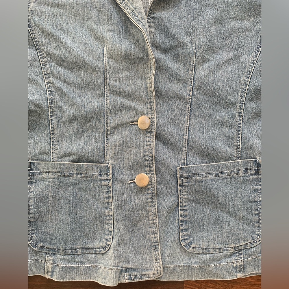 Carol’s Demins Soft 100% Cotton Blazer Jean Jacket Sz M Pit2pit 21” Length 25.5” - Picture 3 of 6